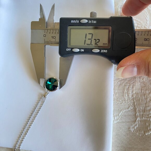 Butler FAC Emerald Green Crystal Silver Tone Necklace - Picture 6 of 8